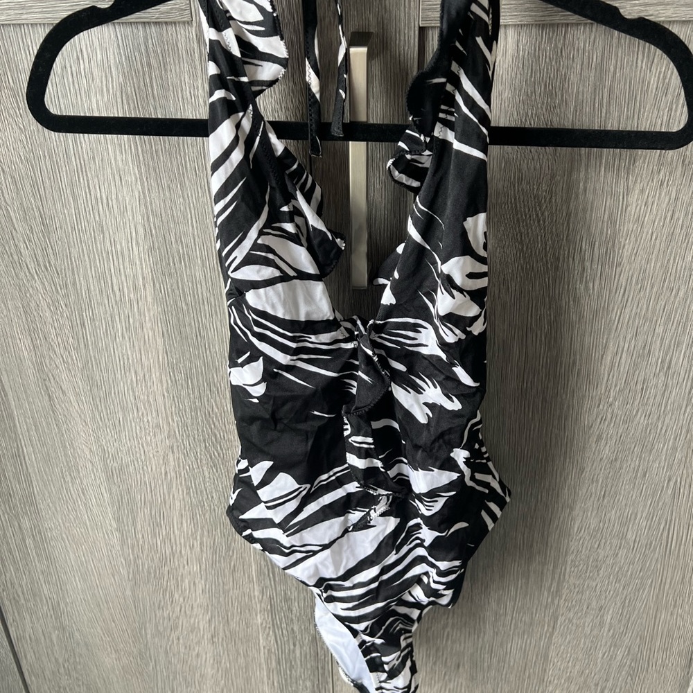 Ungaro sun swimsuit size medium